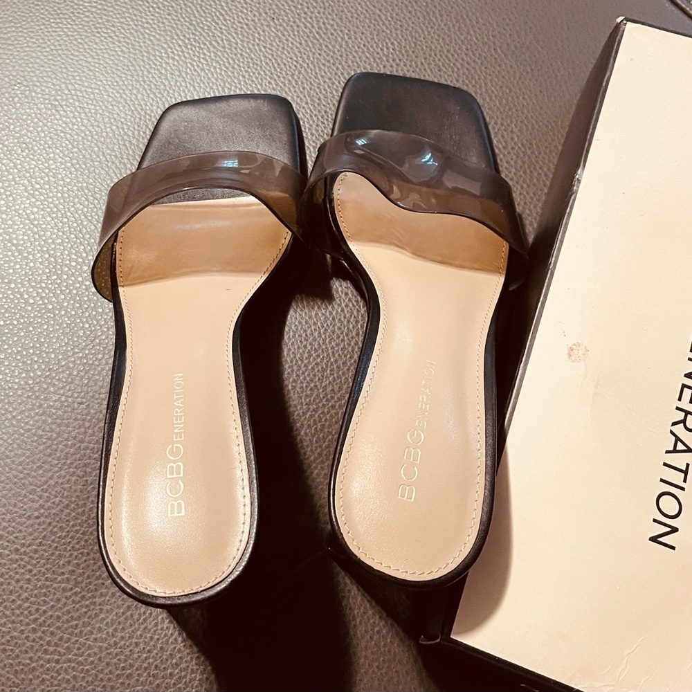 Brand new BCBG sandals size 8.5